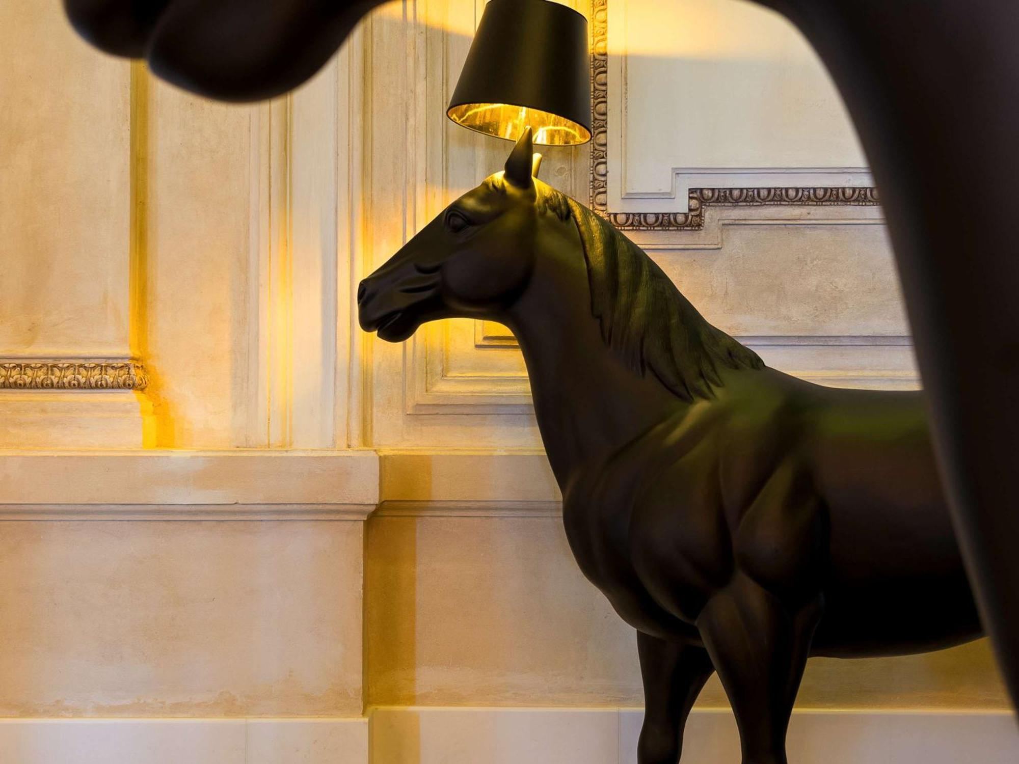 Sofitel Montevideo Casino Carrasco & Spa Eksteriør bilde The horse lamp