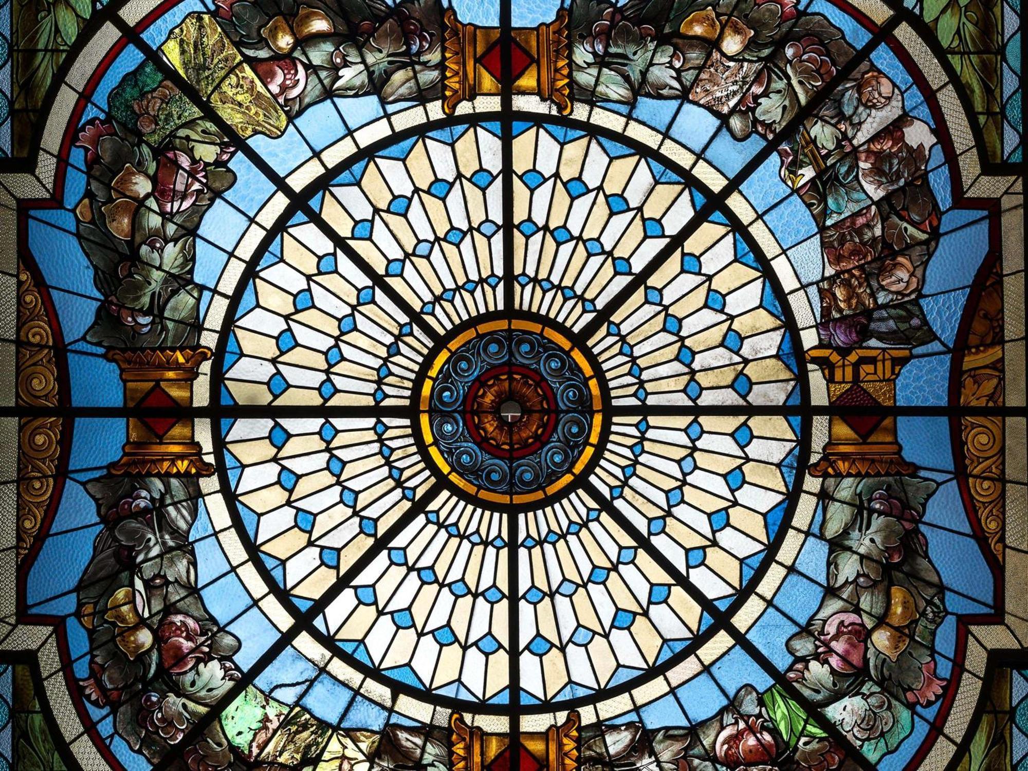 Sofitel Montevideo Casino Carrasco & Spa Eksteriør bilde The stained glass ceiling of the sanctuary