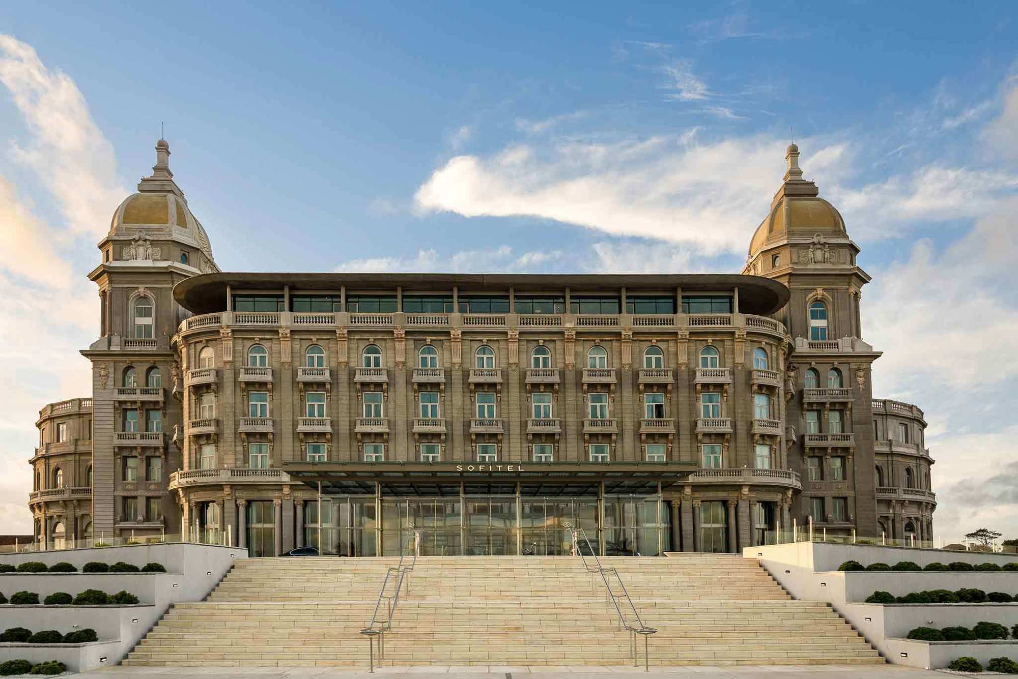 Sofitel Montevideo Casino Carrasco & Spa Eksteriør bilde The Grand Hotel
