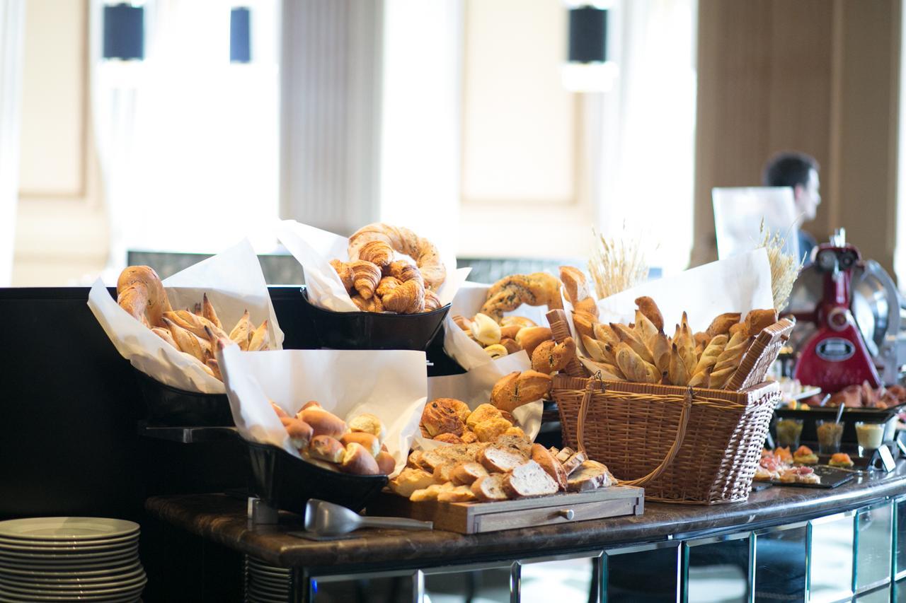 Sofitel Montevideo Casino Carrasco & Spa Eksteriør bilde A bread station